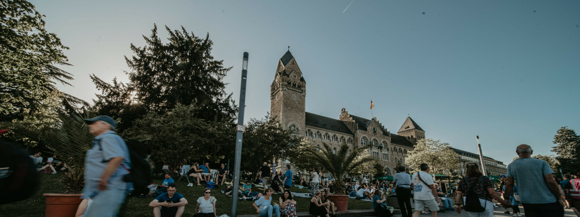 Rhein in Flammen-3.jpg © Koblenz-Touristik, Janko.Media Koblenzer Sommerfest mit Rhein in Flammen 2024 | Green Area © Koblenz-Touristik, Janko.Media